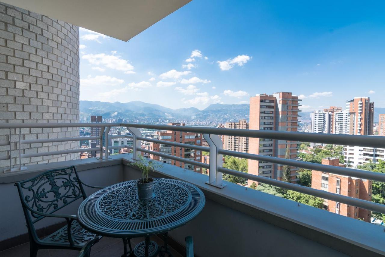 Apartamentos Poblado Alejandría by HOUSY HOST Medellín Exterior foto