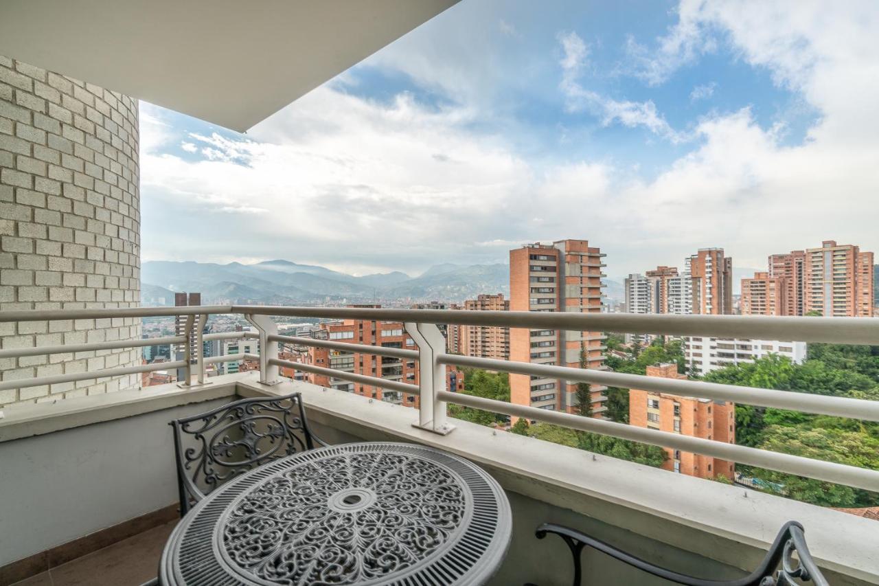 Apartamentos Poblado Alejandría by HOUSY HOST Medellín Exterior foto