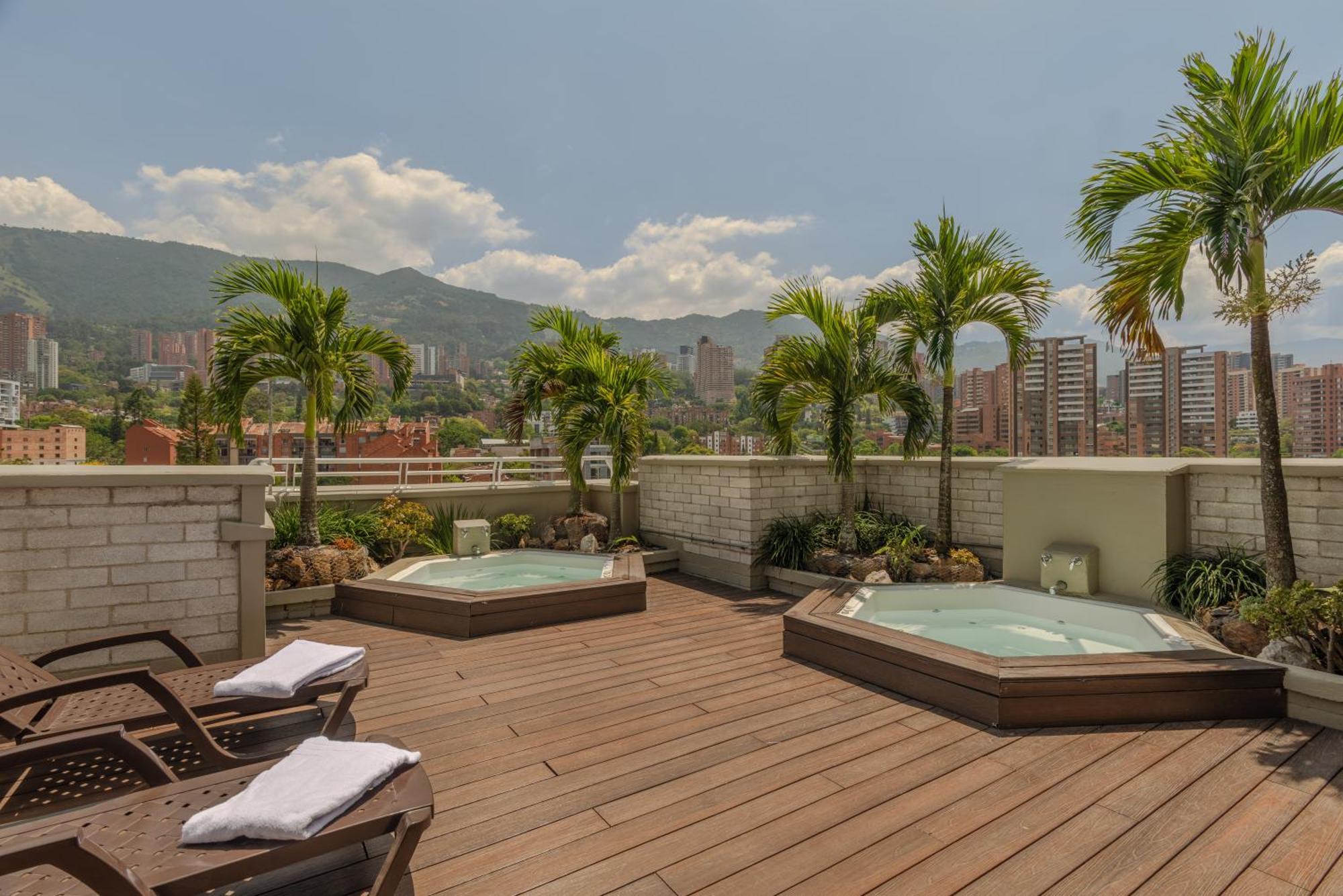 Apartamentos Poblado Alejandría by HOUSY HOST Medellín Exterior foto